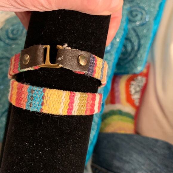 3 ASSORTED VTG WOVEN PERUVIAN TYPE BRACELETS - Picture 8 of 8